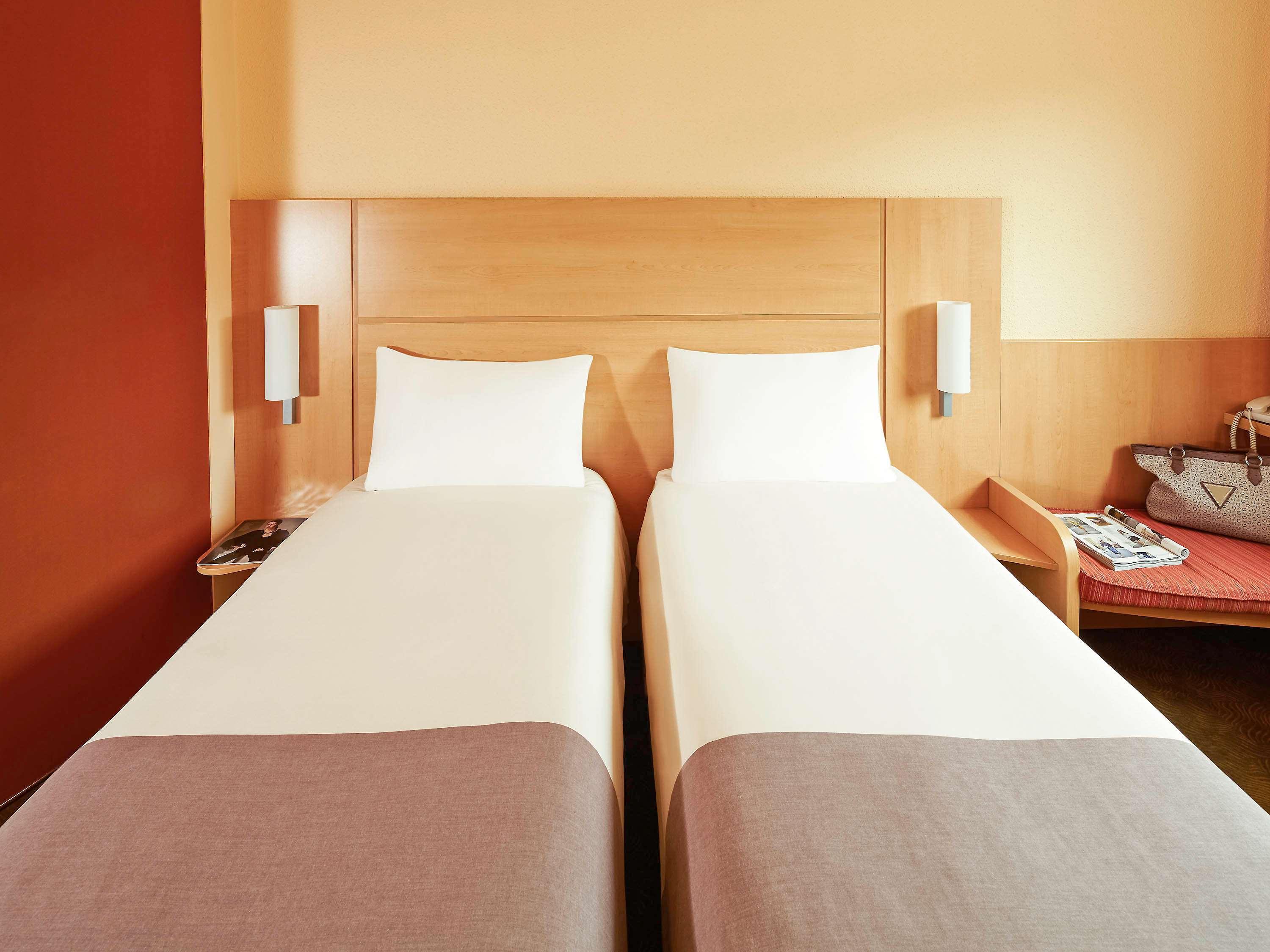 Ibis London Thurrock M25 Grays Экстерьер фото