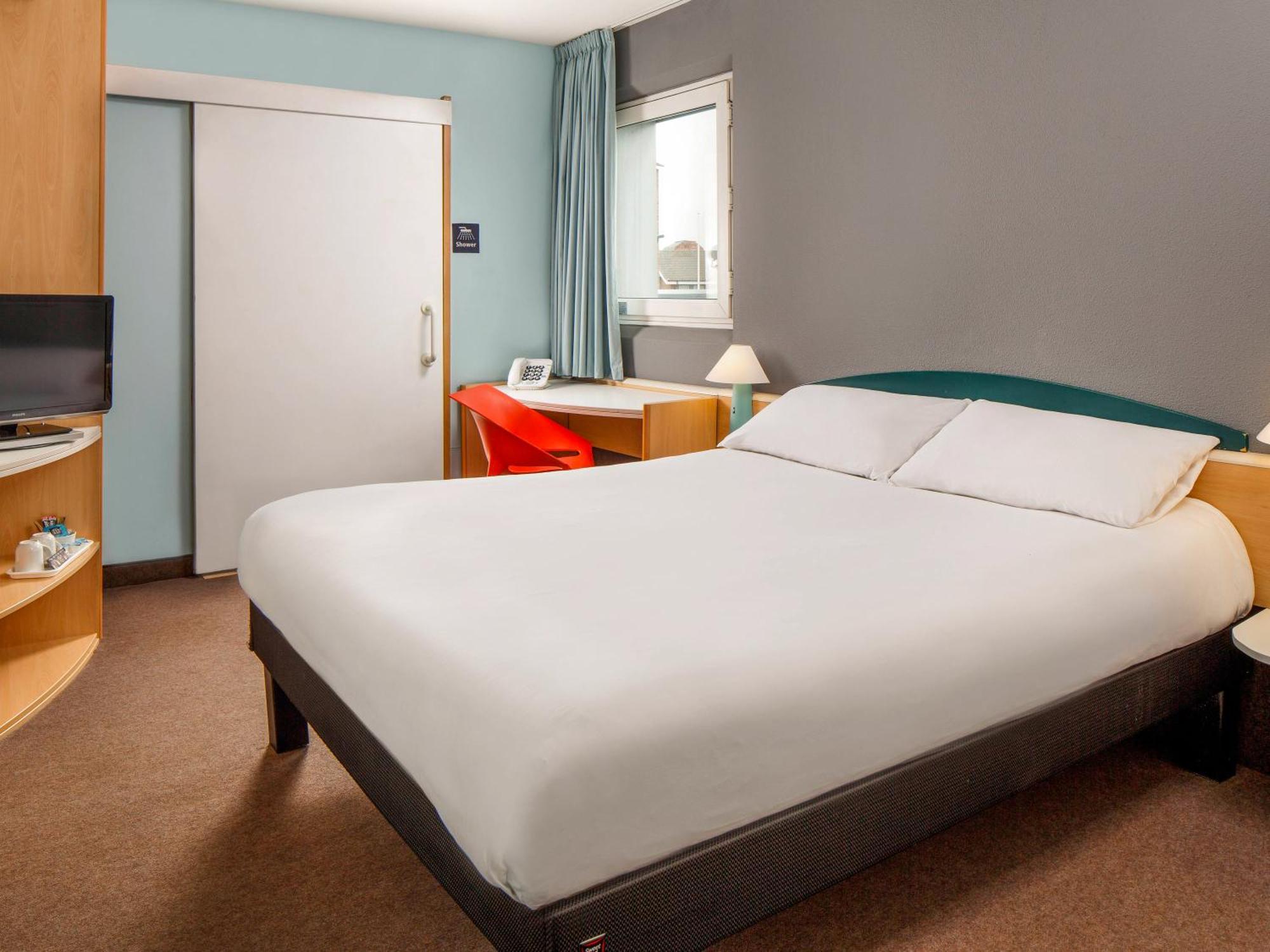 Ibis London Thurrock M25 Grays Экстерьер фото